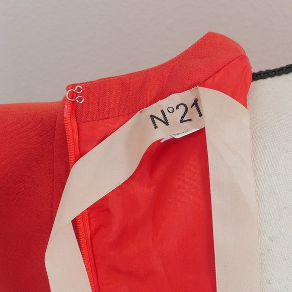 No 21 Red Short Sleeve Pin Tucked Pleated Front Vintage Mid Length Dress - Picture 3 of 13